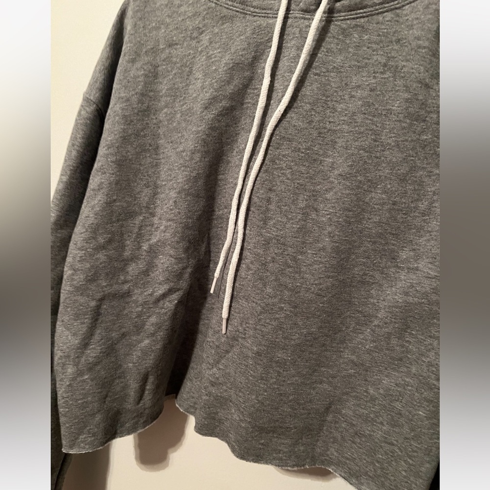 Grey cropped hoodie - Picture 5 of 9
